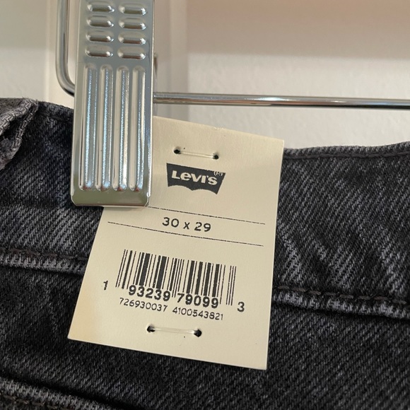 Levi’s Ribecage Straight Ankle Jeans - Picture 7 of 12